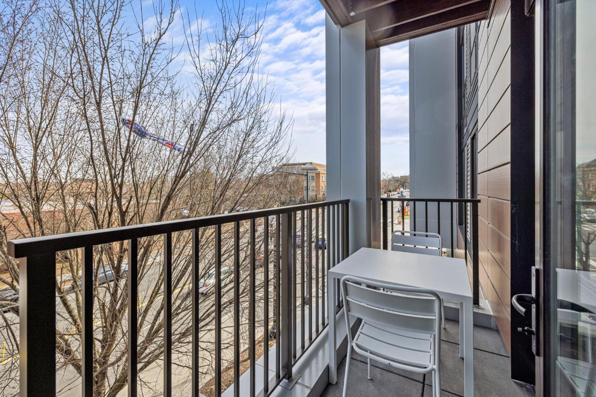 Апартаменты Placemakr Cathedral Heights Вашингтон Номер фото