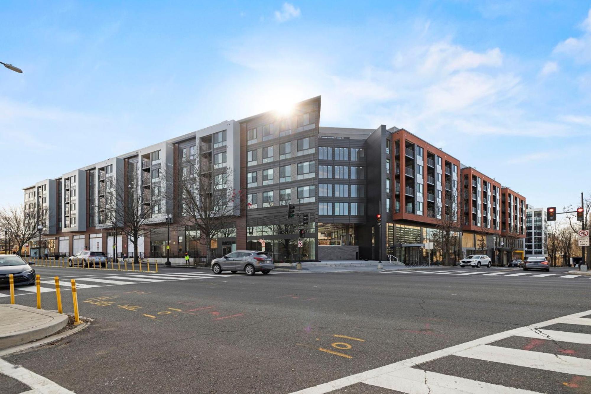 Апартаменты Placemakr Cathedral Heights Вашингтон Экстерьер фото